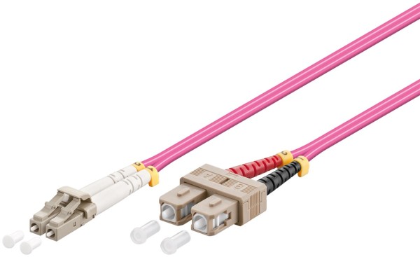 goobay LWL Kabel Multimode OM4 LC Stecker UPC auf SC Stecker UPC violett 5 m